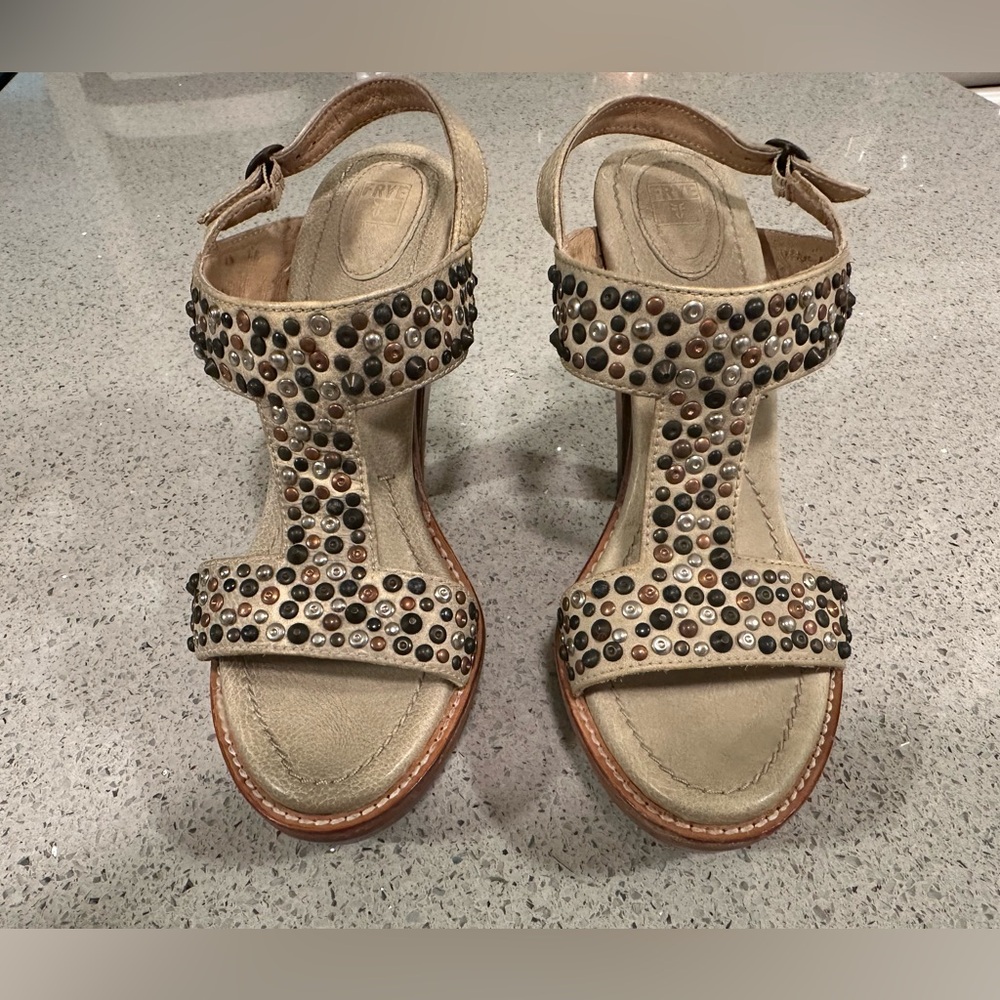 Frye Joy Studded Beige Sandals Heels 8
